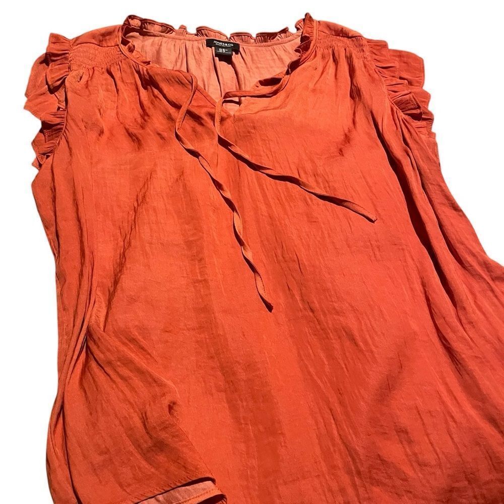 Jones and. Co size 1X Women's Orange Ruffle Top like new